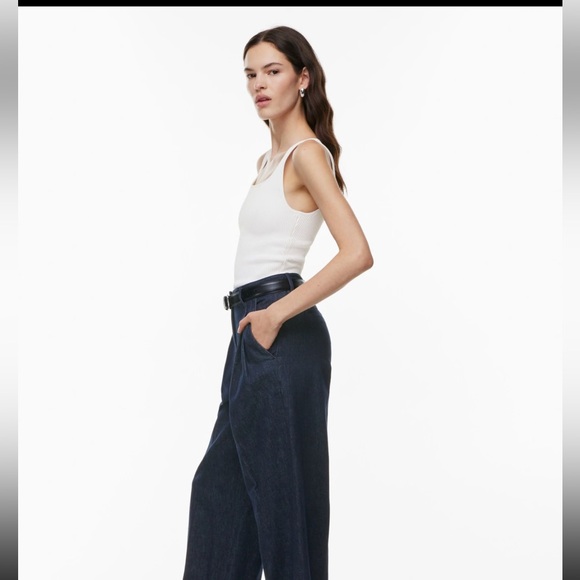 Aritzia - Babaton Sculpt Knit Square neck Tank - Picture 4 of 8